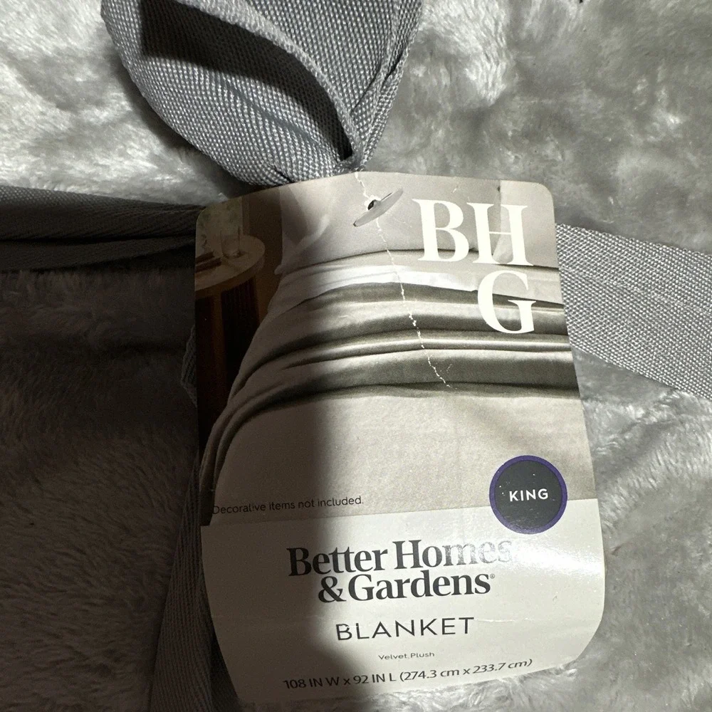 Mainstays Comfort Chill Cooling Microfiber Sheet Set, Queen, Gray